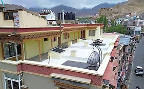 Hotel Spic N Span